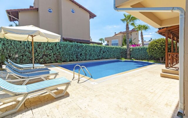 Paradise Town Villa Lucky	
