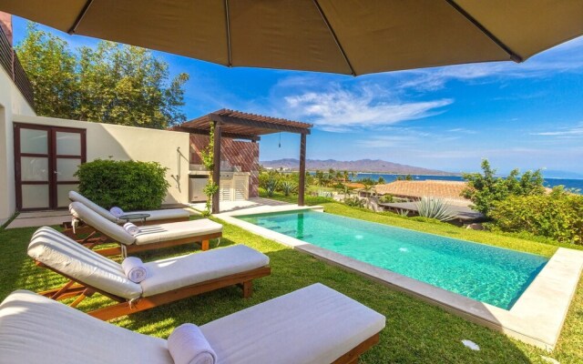 Sunny Vacation Villa 79