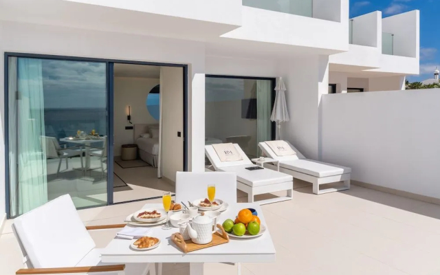 Royal Marina Suites Boutique Hotel