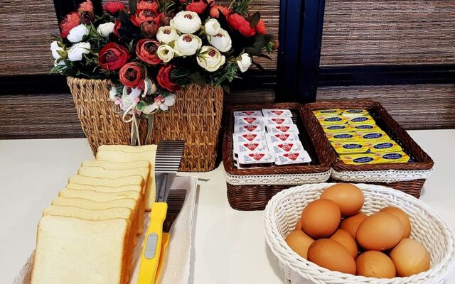 Road Myeongdong Guesthouse