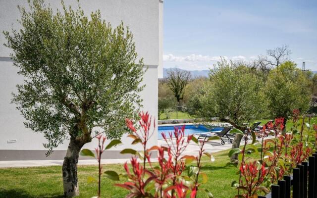 NEW 2022 Villa Ante