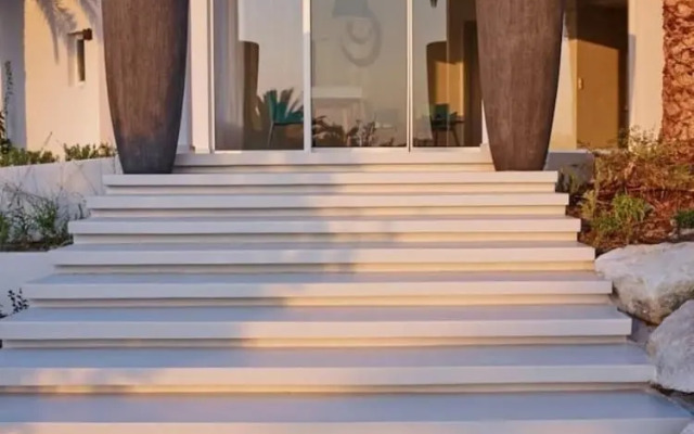 Tiamo Secrets Leading Villas White House