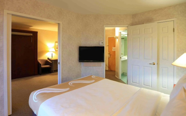 Quality Suites