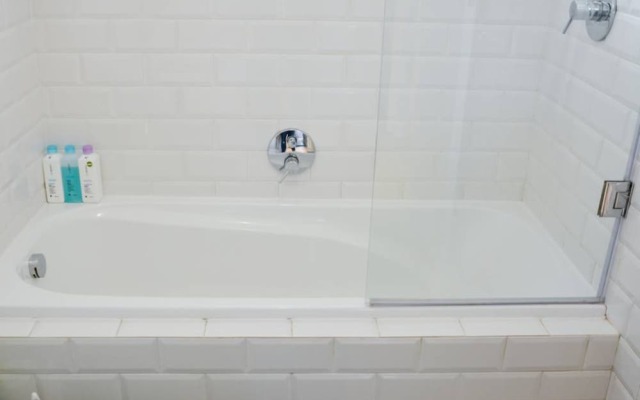 2 Bedroom Apartment Near Sea Point