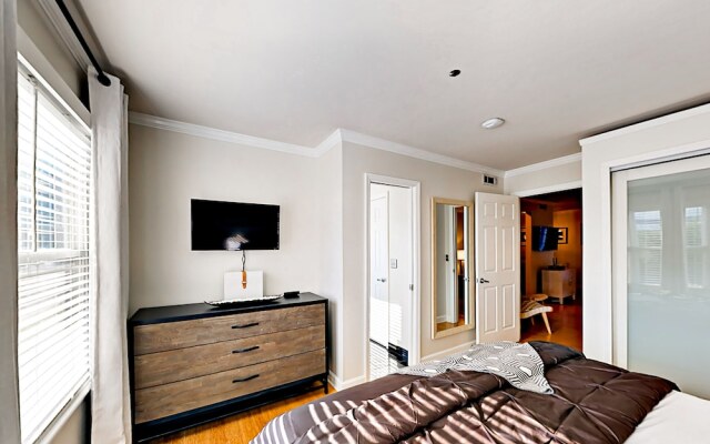 Chic SoBro - 1 Br Apts