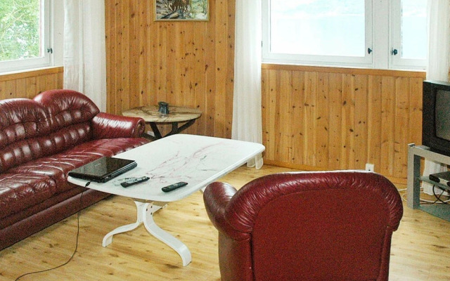 4 Person Holiday Home in Høyheimsvik