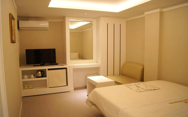 Princess Hotel
