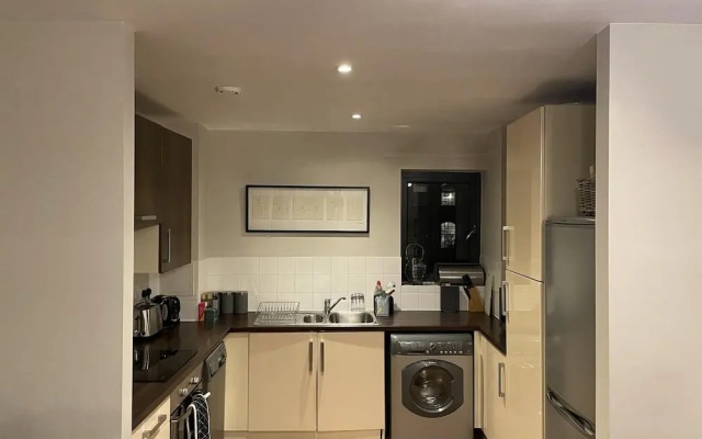 Charming 2-bed Apartment in Bow, London