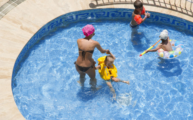 Pyxis Point Hotel - All Inclusive