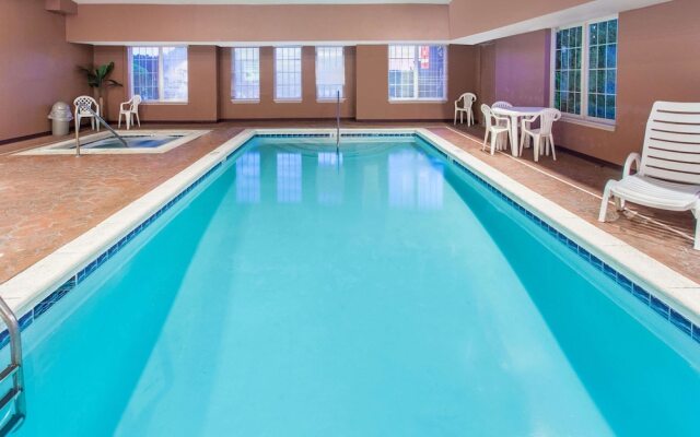 Ramada Sparta/At Speedway