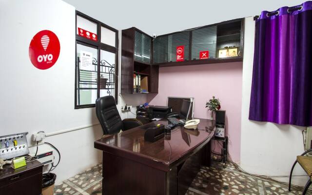 OYO 8271 Elite Homes