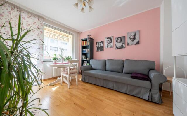 ID 7030 - Private Apartment