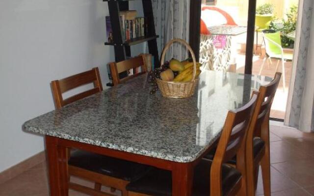 Dinas Guesthouse