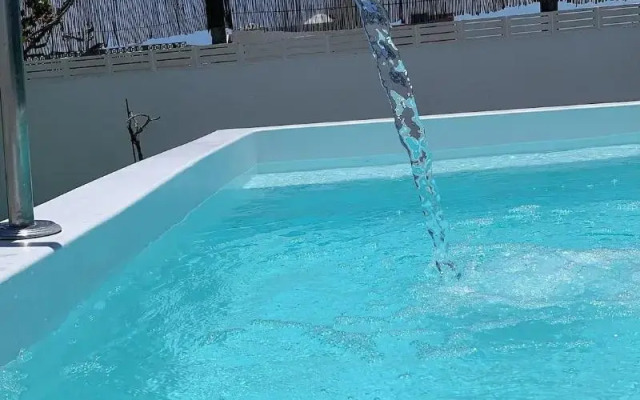 Valtisya House Pool & Airport