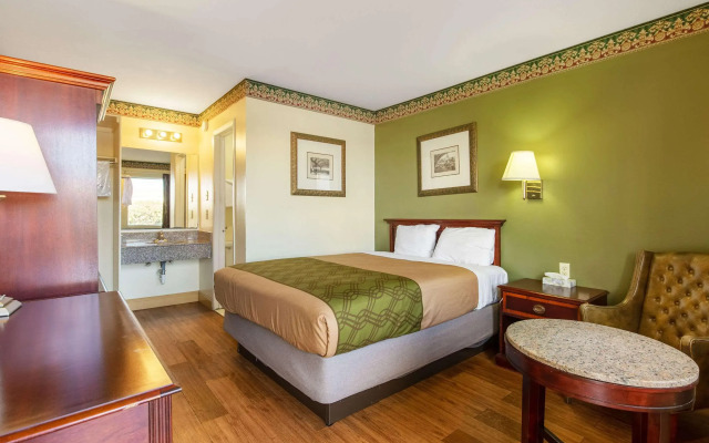 Econo Lodge Waco North I-35