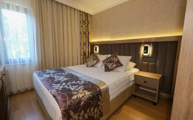 Kandelor Hotel