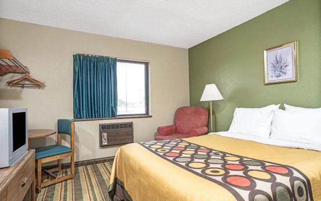 Super 8 Glencoe
