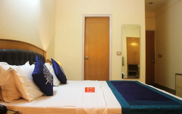 OYO 439 Hotel Queens Inn