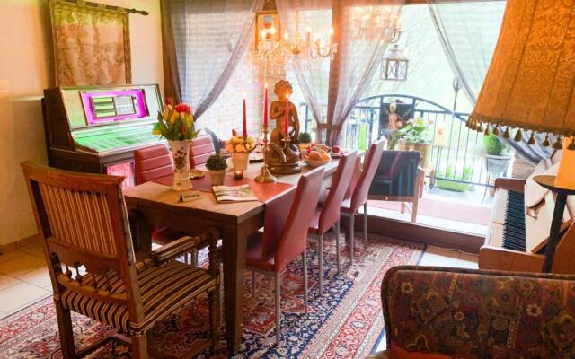 B&B Bourgeoisie***