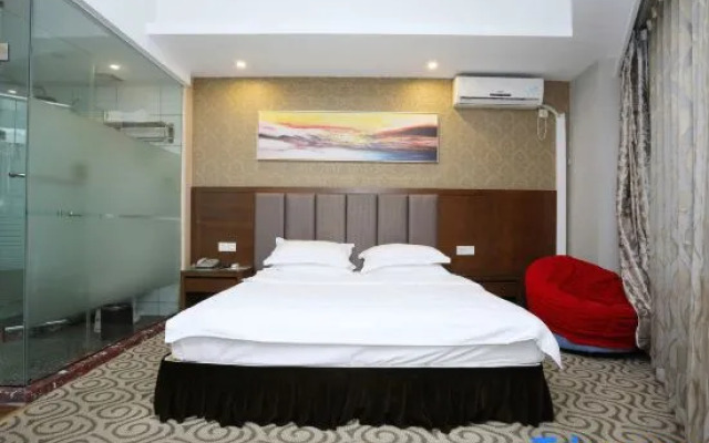 Ningqin Business Hotel