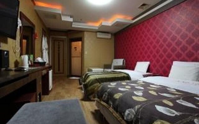 Suwon Yeongtong Stay 25