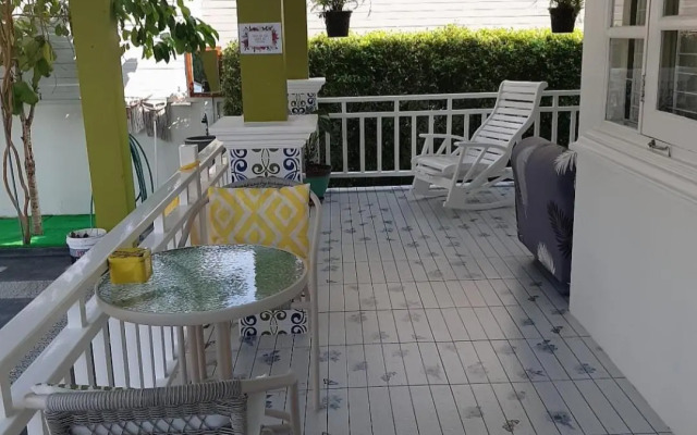 Little home poolvilla