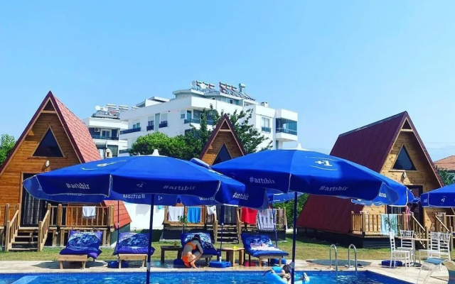 Noel Bungalov Cafe