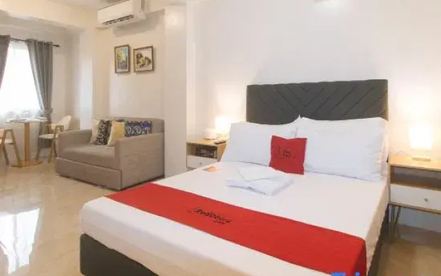 RedDoorz @ Delorian Residences