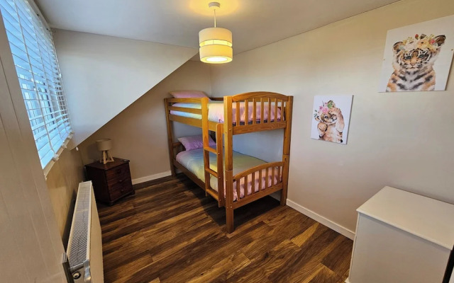 Seaside Escape at Ty Bugail - Holyhead