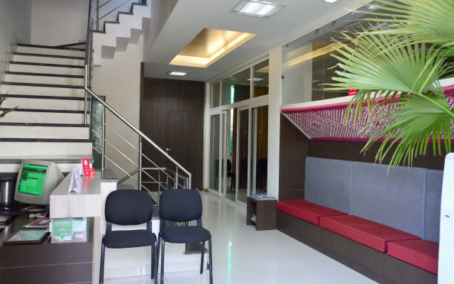 OYO 7363 Hotel N71 Rooms & Banquets