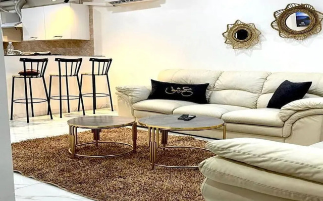 Cozy 1BR Retreat, Steps to Sand