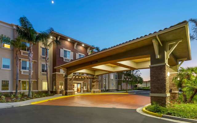 Comfort Inn & Suites near Ontario Airport
