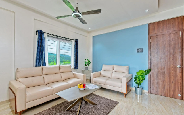 SaffronStays Riverdale, Mulshi - Lakefront villa with pool and mountain view