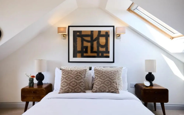 The Leghorn Quarters - Modern 3bdr With Balcony