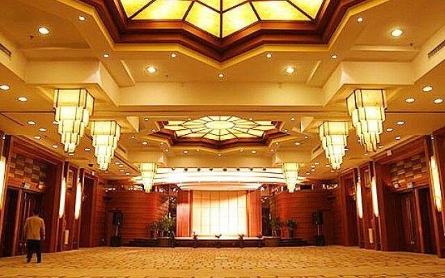 Yinlong Hotel