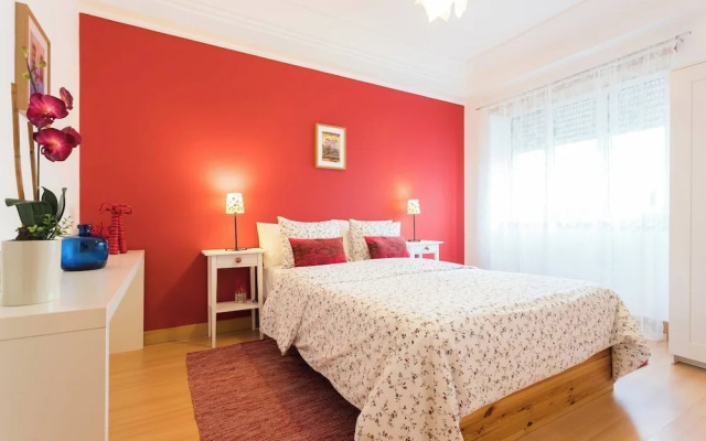 Top Location Beautiful Apartment!