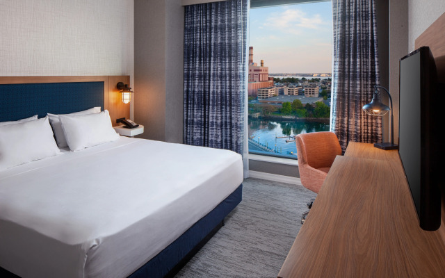 Hampton Inn Boston Seaport District
