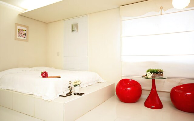 Danyang Autumn View Pension