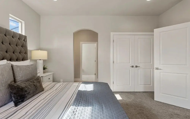 Zion Adventure 6 Bedroom Townhouse