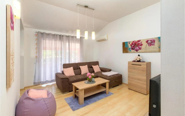 Holiday home Peroj *LXXIII *