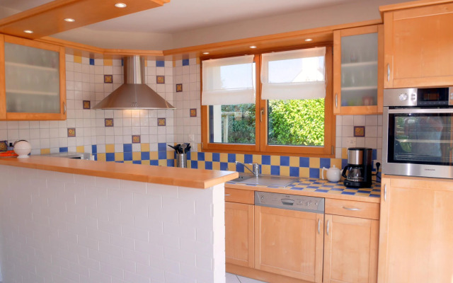 Holiday Home in Plouneour Near Sandy Beach