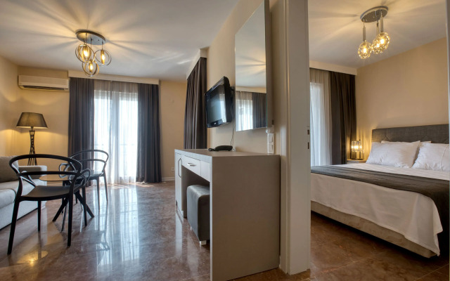 Farrys Boutique Hotel & Beach Club