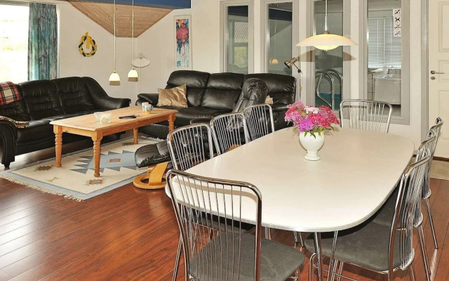 Cosy Holiday Home in Henne With Swimming Pool
