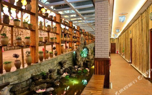 Yongxian Hot Spring Resort Hotel