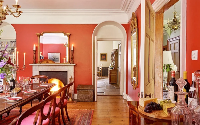 Gitcombe House