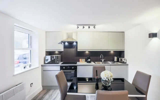 Fulham Apartment by Emerald