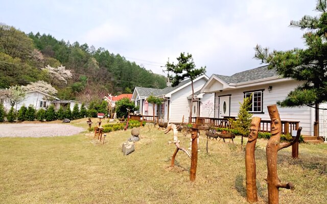 Yangpyeong Cloud & Saesori Pension