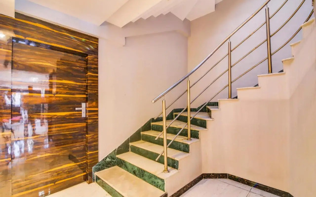 Fabhotel Luxor