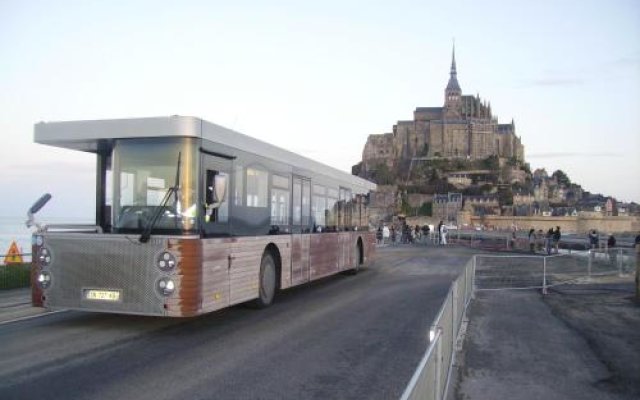 A LOmbre du Mont St Michel