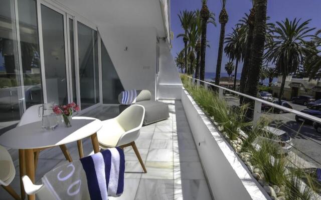 Port Oasis Golden Mile Apartment